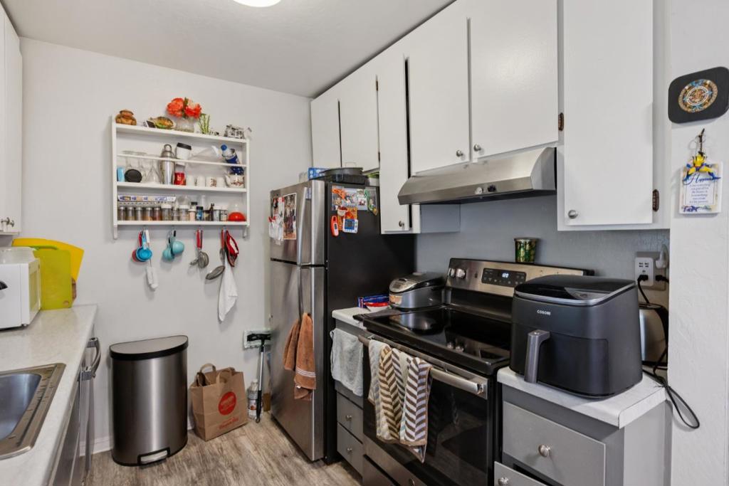 1411 Oxford Street Property Photo 24