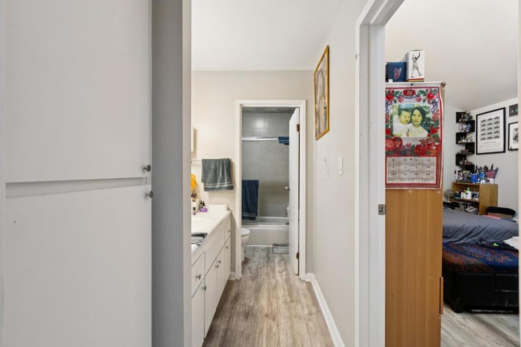 1411 Oxford Street Property Photo 25