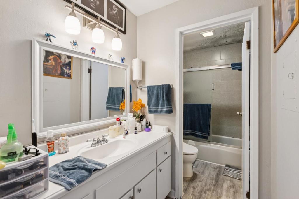 1411 Oxford Street Property Photo 27