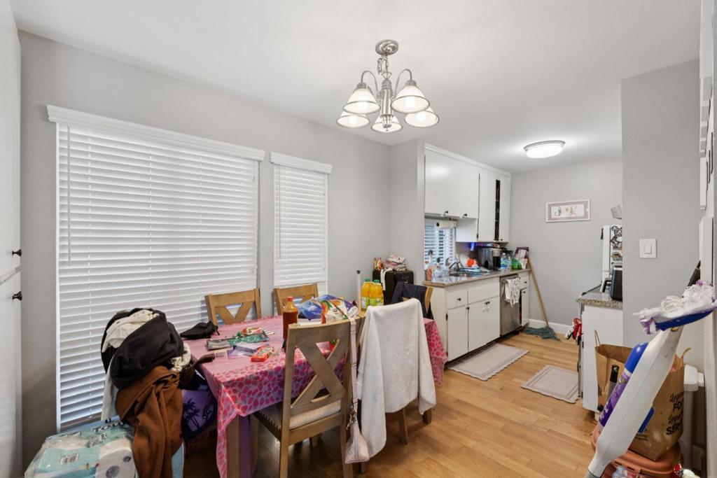 1411 Oxford Street Property Photo 33