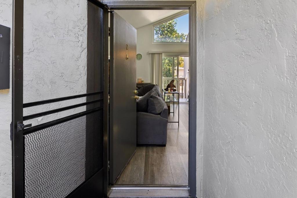 1411 Oxford Street Property Photo 41