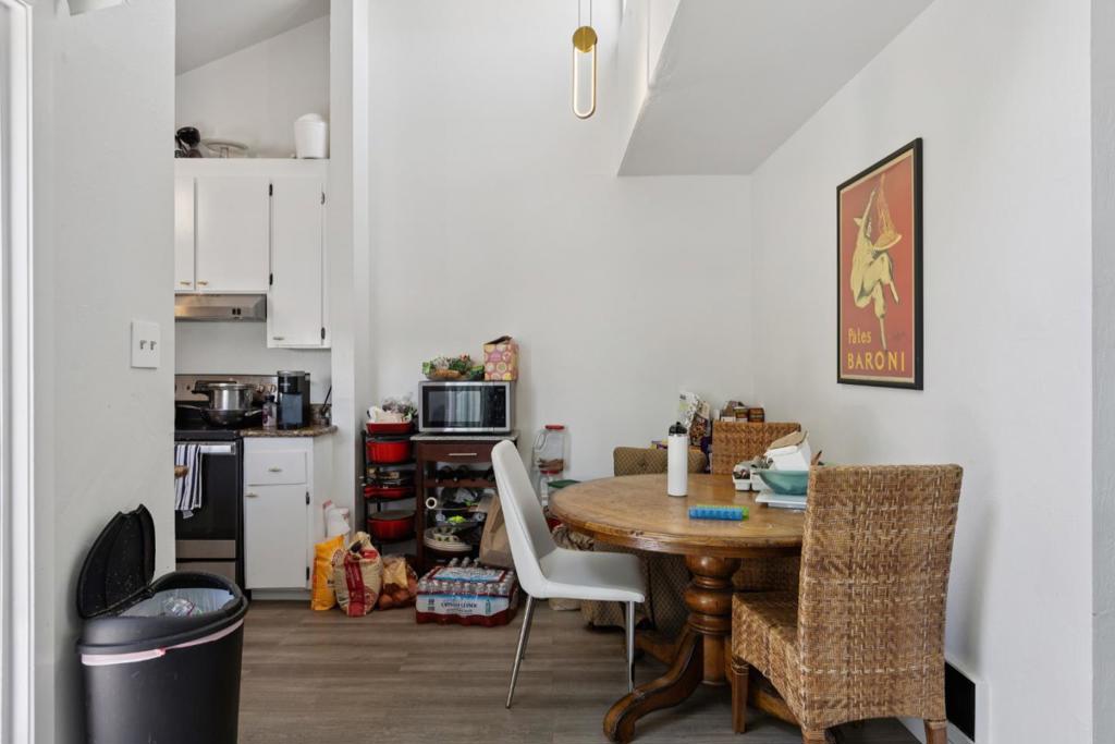1411 Oxford Street Property Photo 44