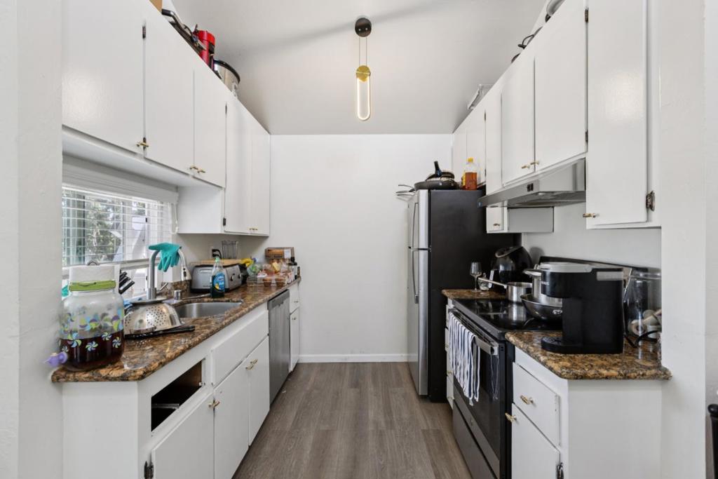 1411 Oxford Street Property Photo 46