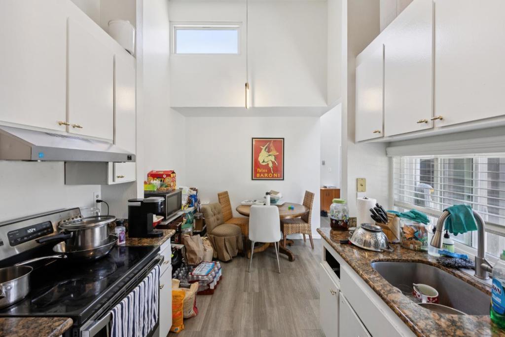 1411 Oxford Street Property Photo 47