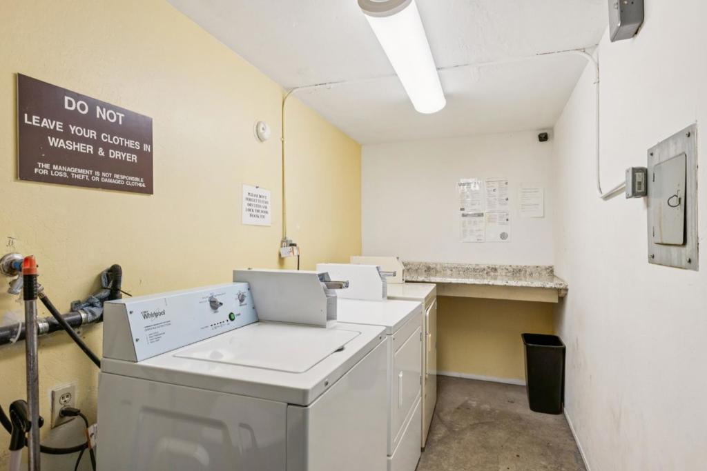 1411 Oxford Street Property Photo 56