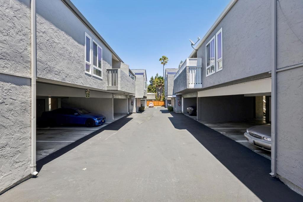 1411 Oxford Street Property Photo 62