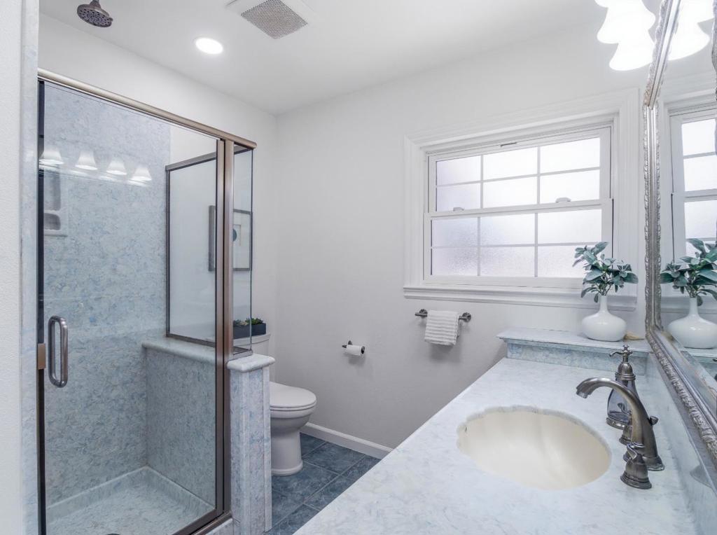 495 Arboleda Drive Property Photo 16