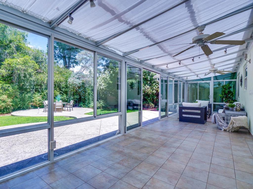495 Arboleda Drive Property Photo 34