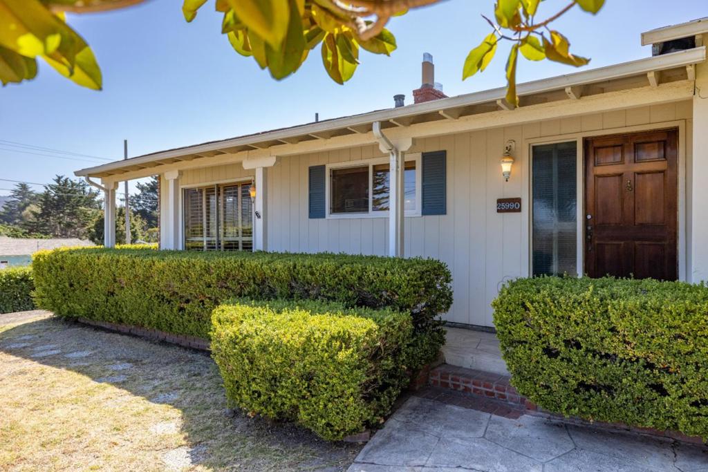 25990 S Carmel Hills Drive Property Photo 4