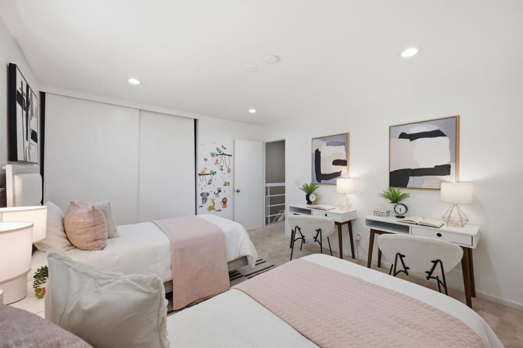 662 Picasso Terrace Property Photo 14