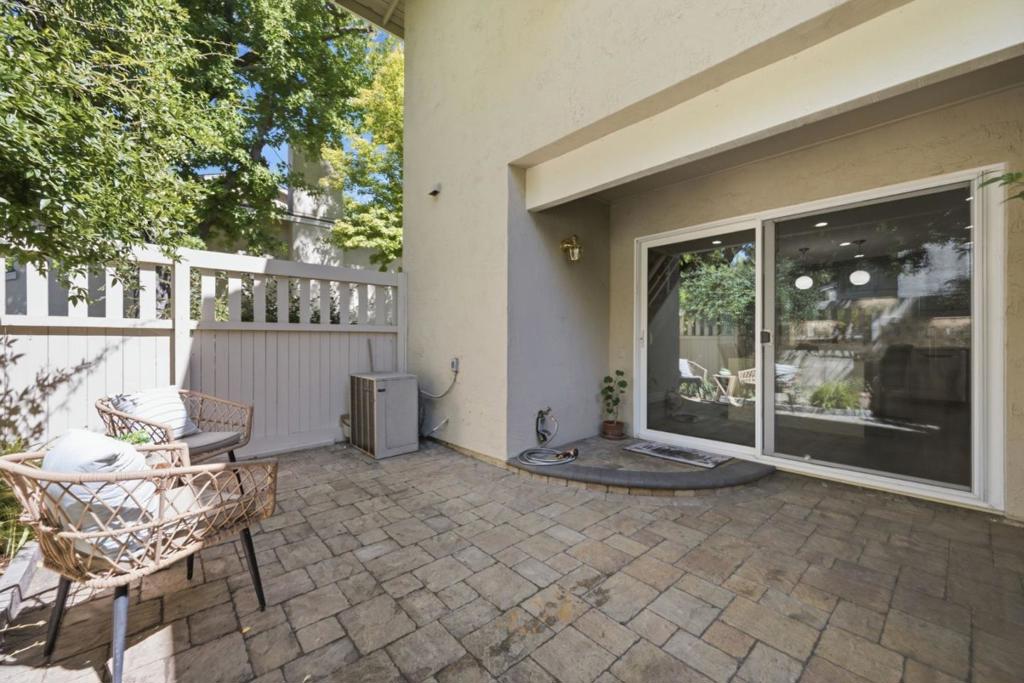 662 Picasso Terrace Property Photo 18