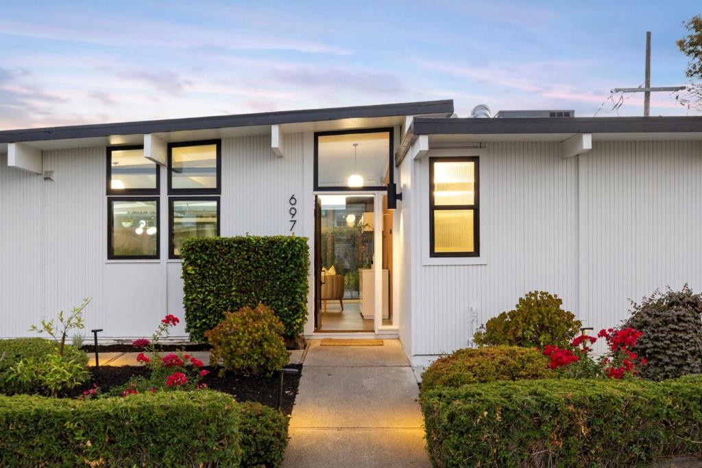 697 Vanessa Drive Property Photo 1