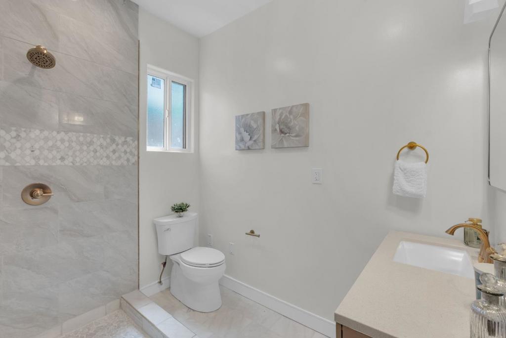 727 Lakehaven Drive Property Photo 23
