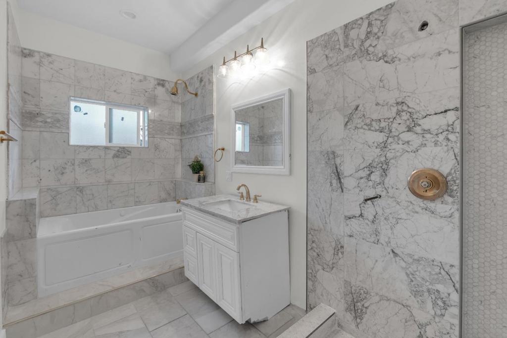 727 Lakehaven Drive Property Photo 39