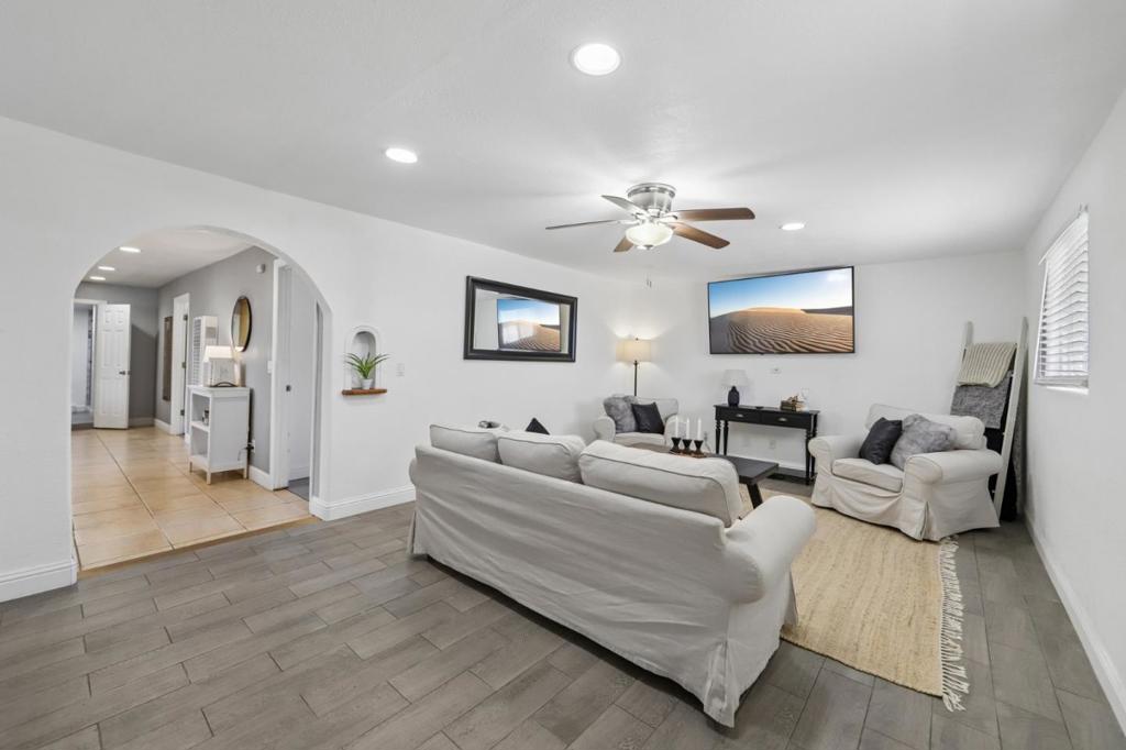 9 Hughes Road Property Photo 6