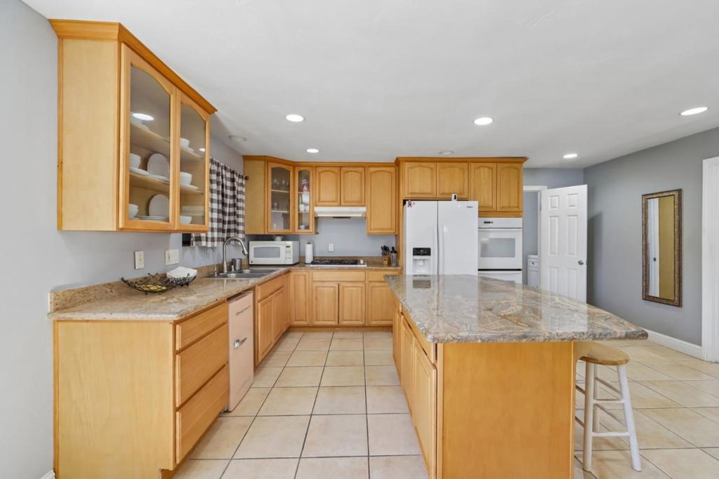 9 Hughes Road Property Photo 17