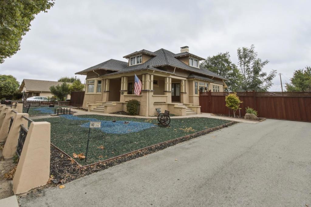 862 4th Street Property Photo 1