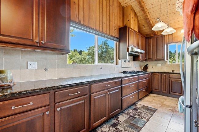 214 Belair Drive Property Photo 12