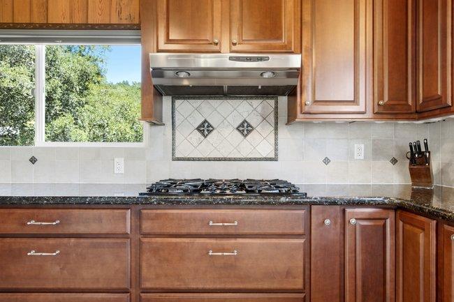214 Belair Drive Property Photo 13