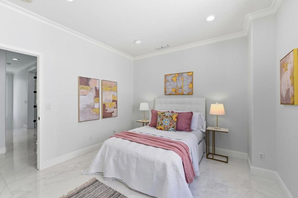 2044 Finley Place Property Photo 29