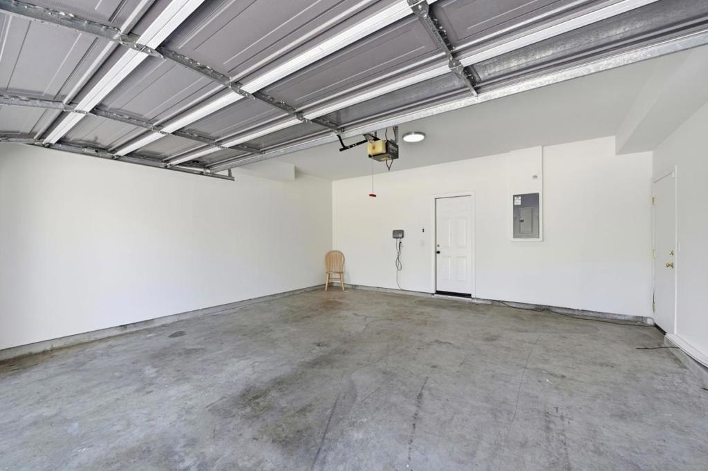 2044 Finley Place Property Photo 41