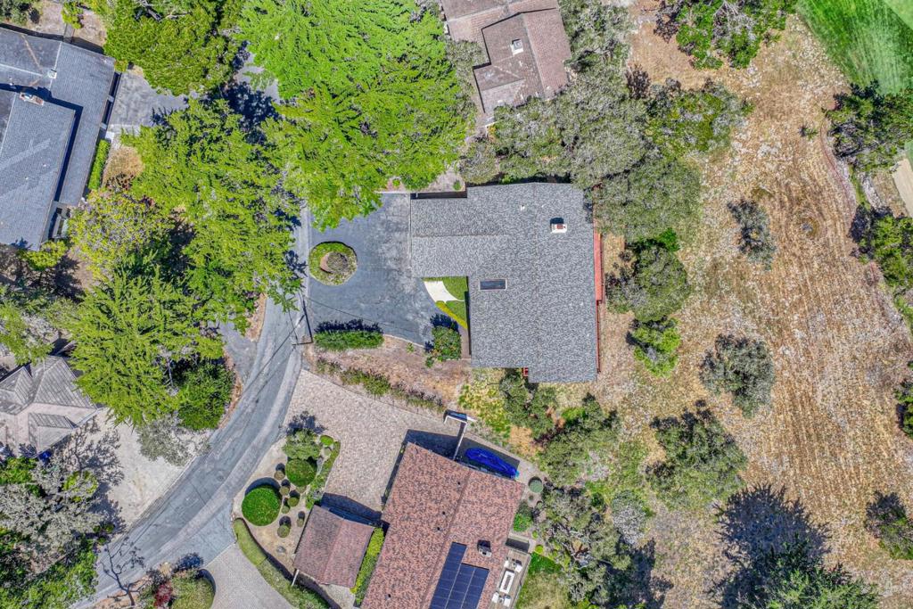 1052 San Carlos Road Property Photo 3