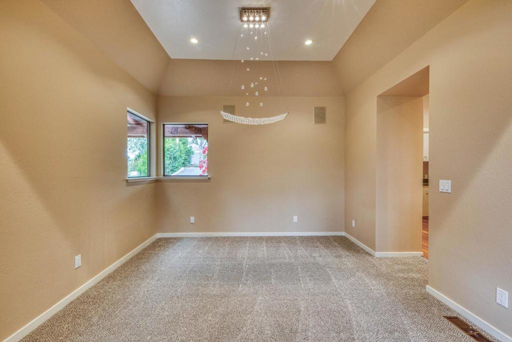 1052 San Carlos Road Property Photo 15