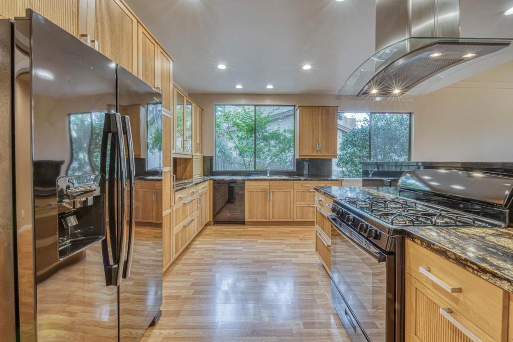 1052 San Carlos Road Property Photo 18
