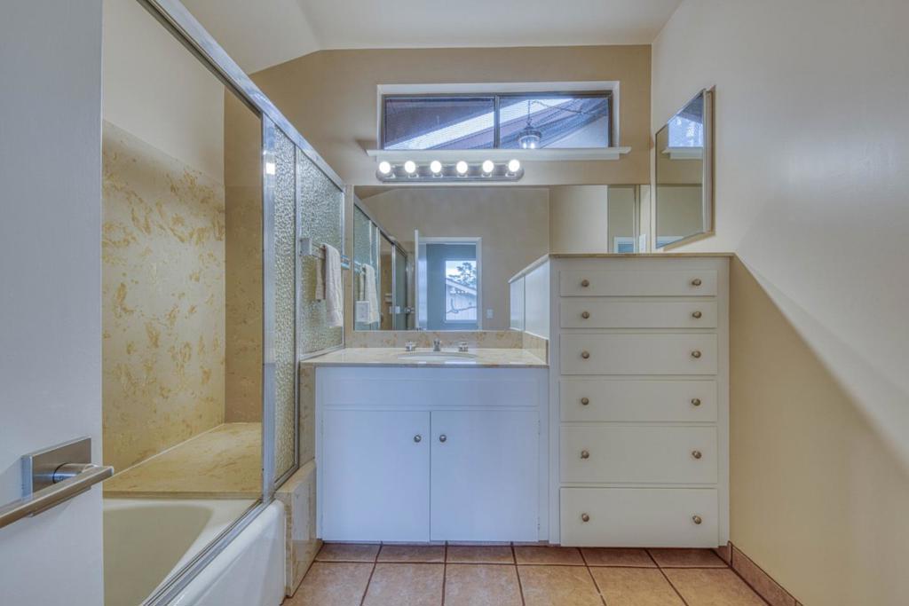1052 San Carlos Road Property Photo 43