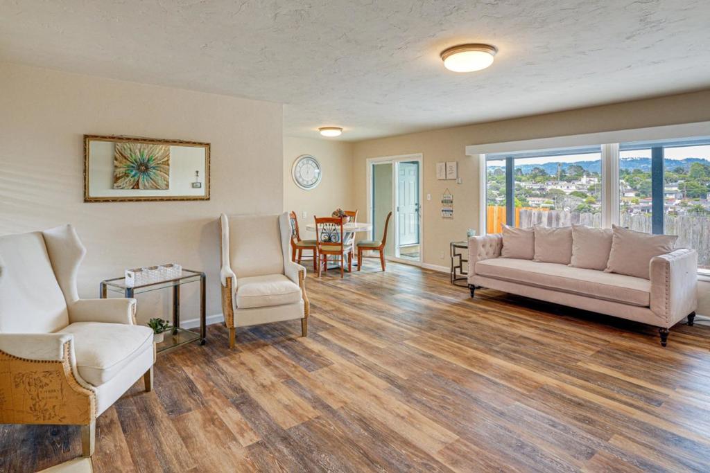 950 Portola Property Photo 4