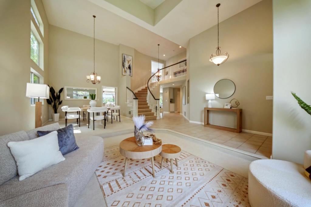 5247 Ligurian Court Property Photo 3