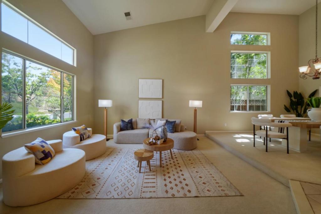 5247 Ligurian Court Property Photo 10