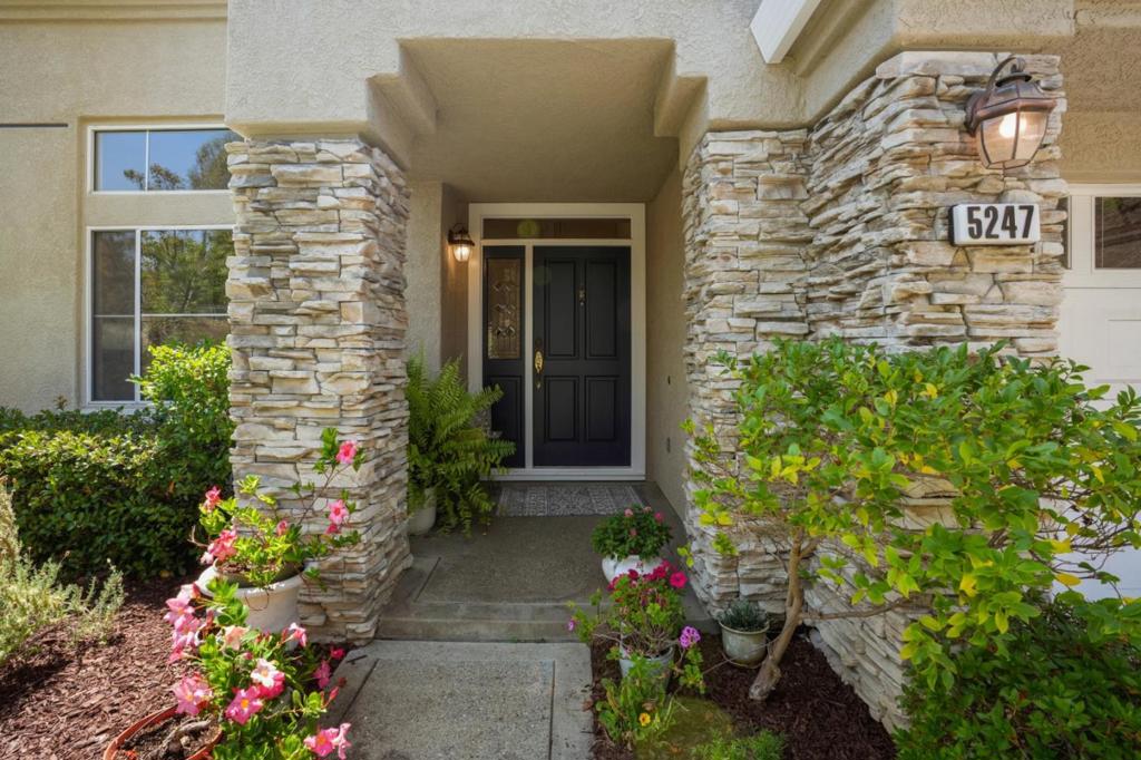 5247 Ligurian Court Property Photo 13