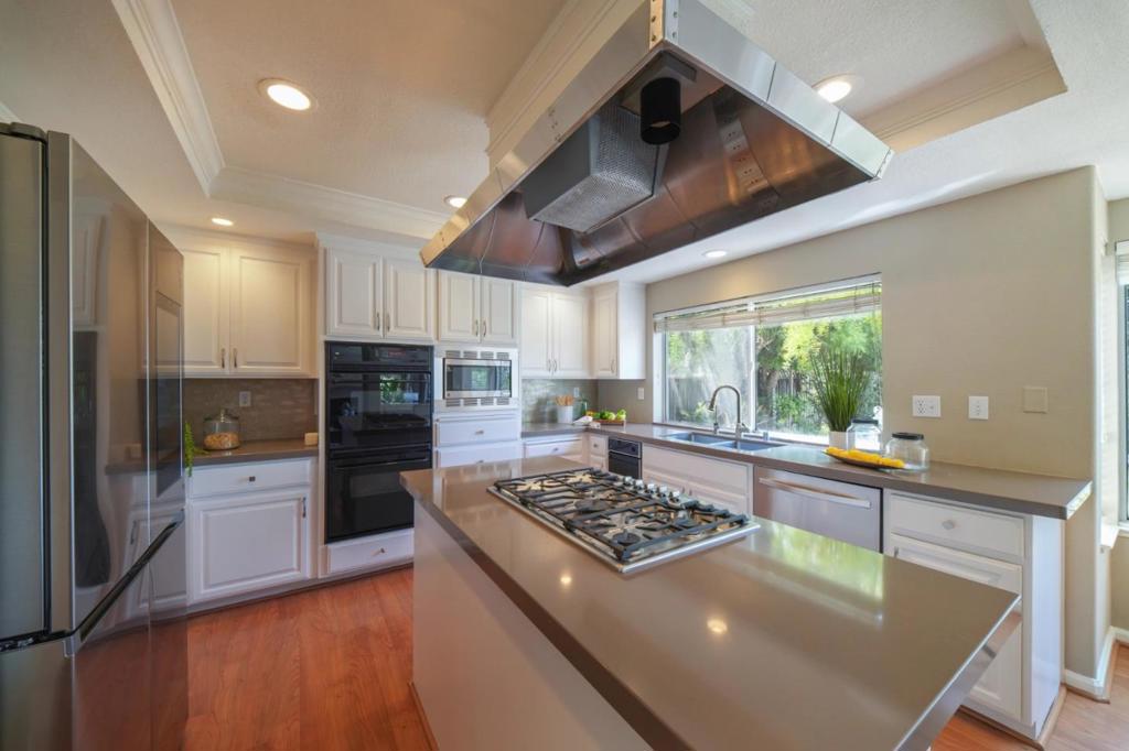 5247 Ligurian Court Property Photo 16