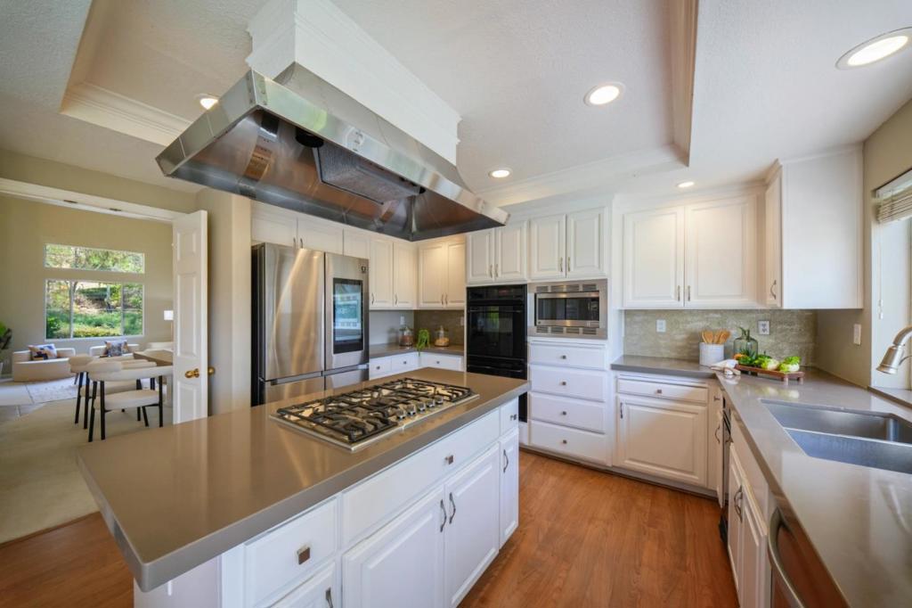 5247 Ligurian Court Property Photo 17