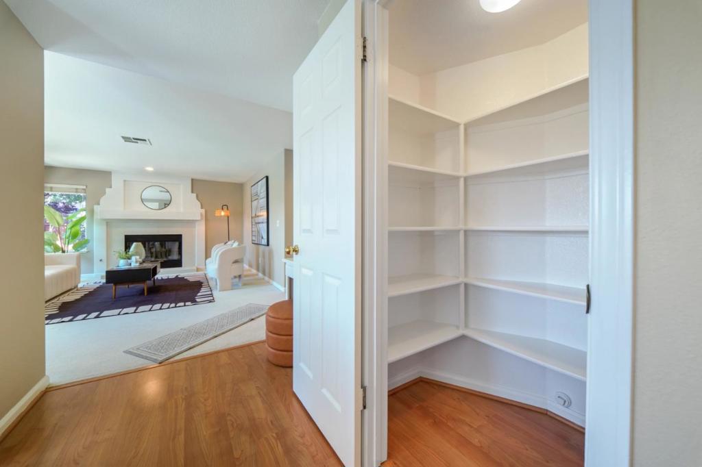 5247 Ligurian Court Property Photo 21