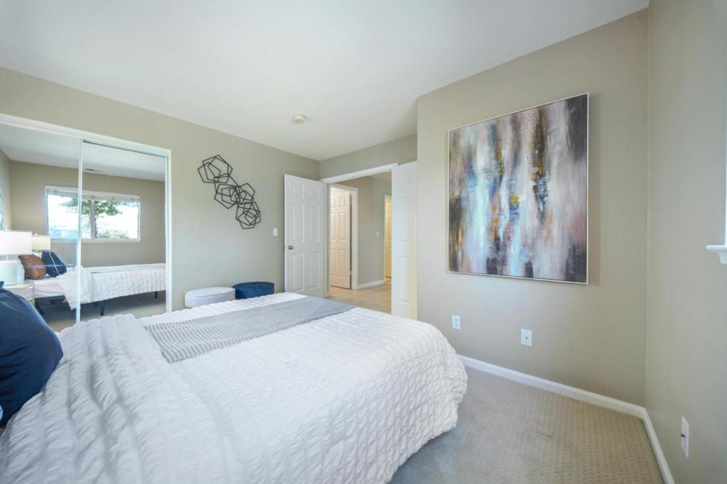 5247 Ligurian Court Property Photo 31