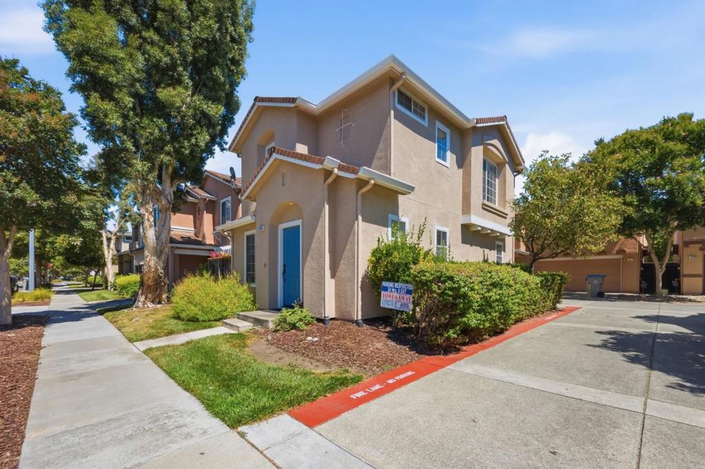 1576 Hermocilla Way Property Photo 24