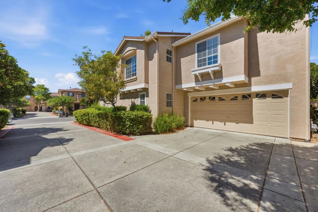 1576 Hermocilla Way Property Photo 25