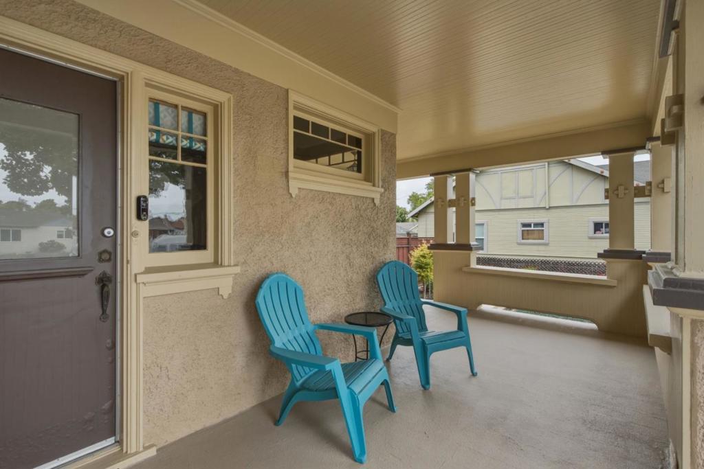 862 4th Street Property Photo 5