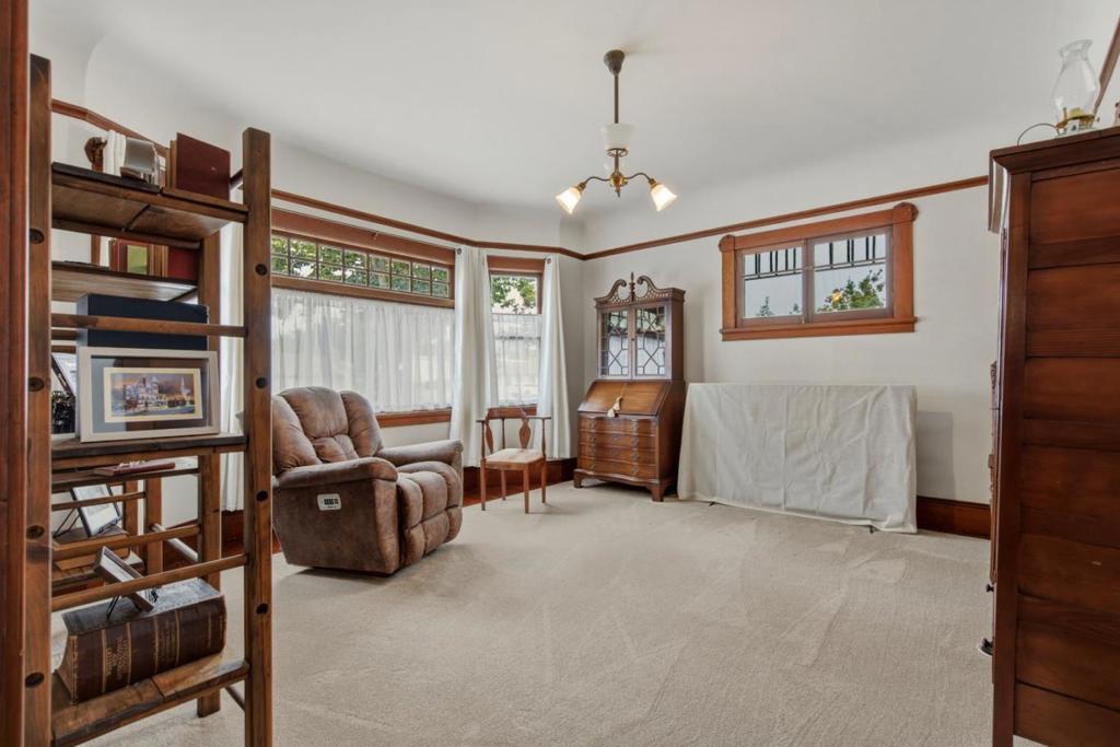 862 4th Street Property Photo 11