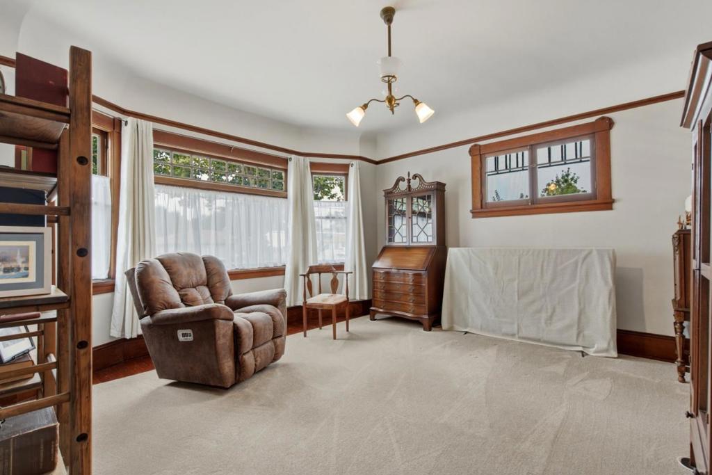 862 4th Street Property Photo 12