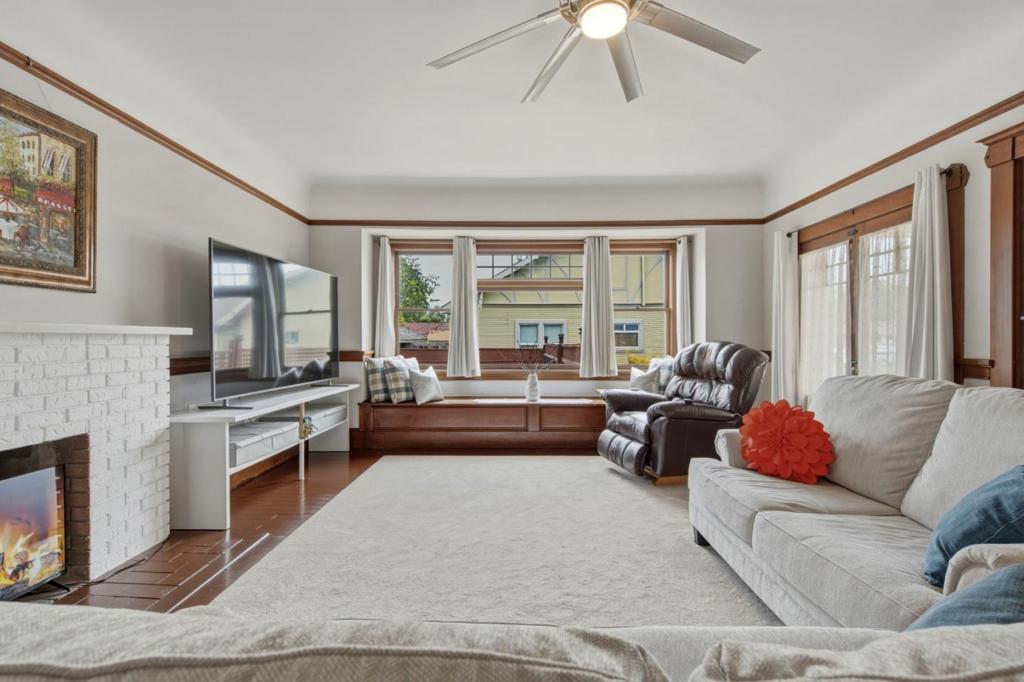 862 4th Street Property Photo 16