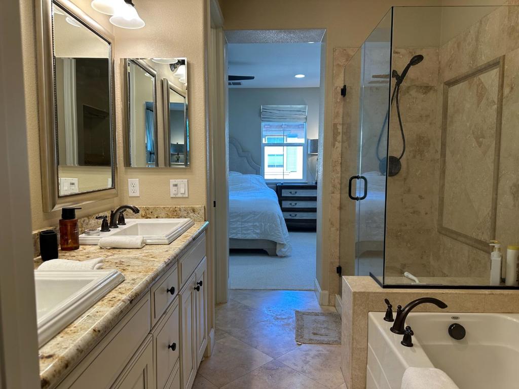 496 Rialto Place Property Photo 9