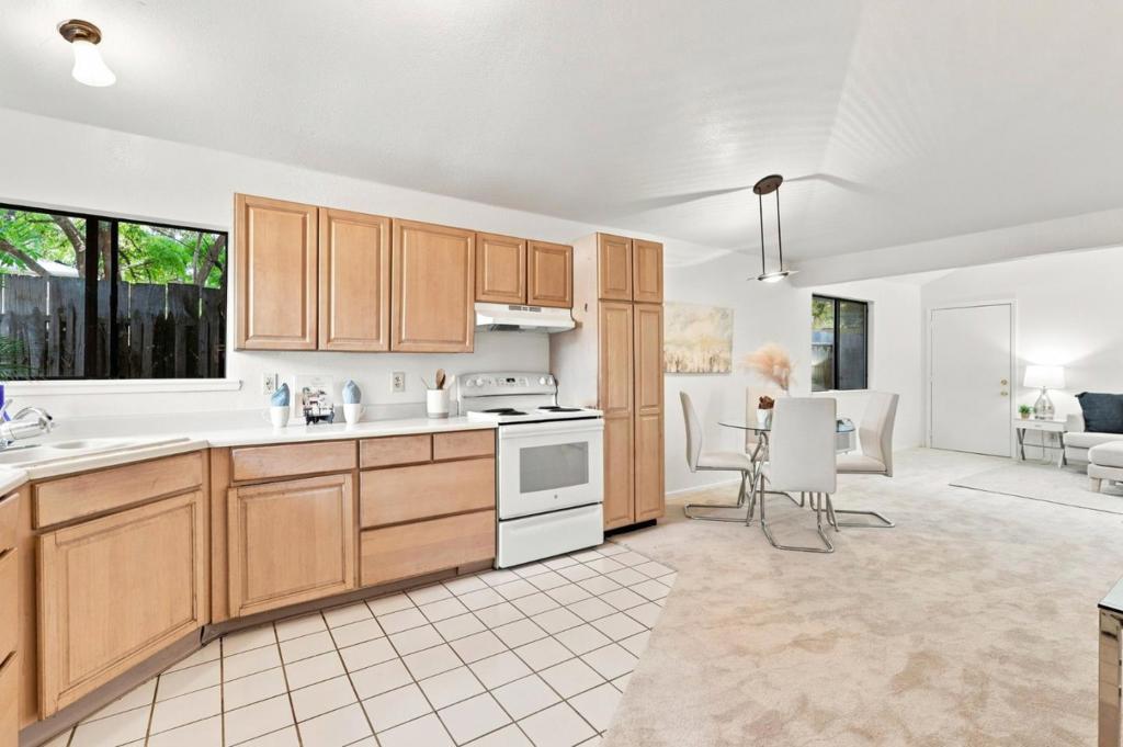 156 W Dunne Avenue Property Photo 27