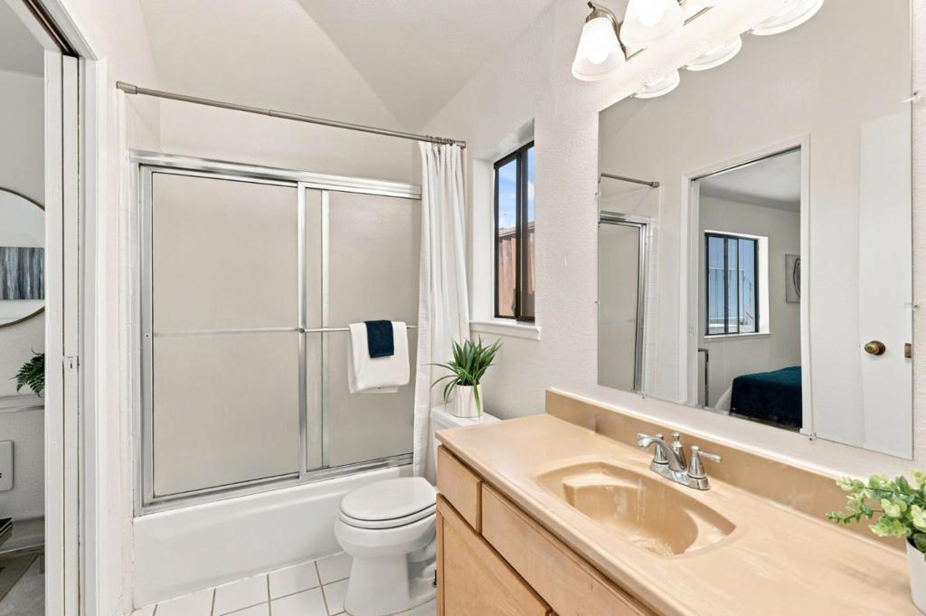 156 W Dunne Avenue Property Photo 31