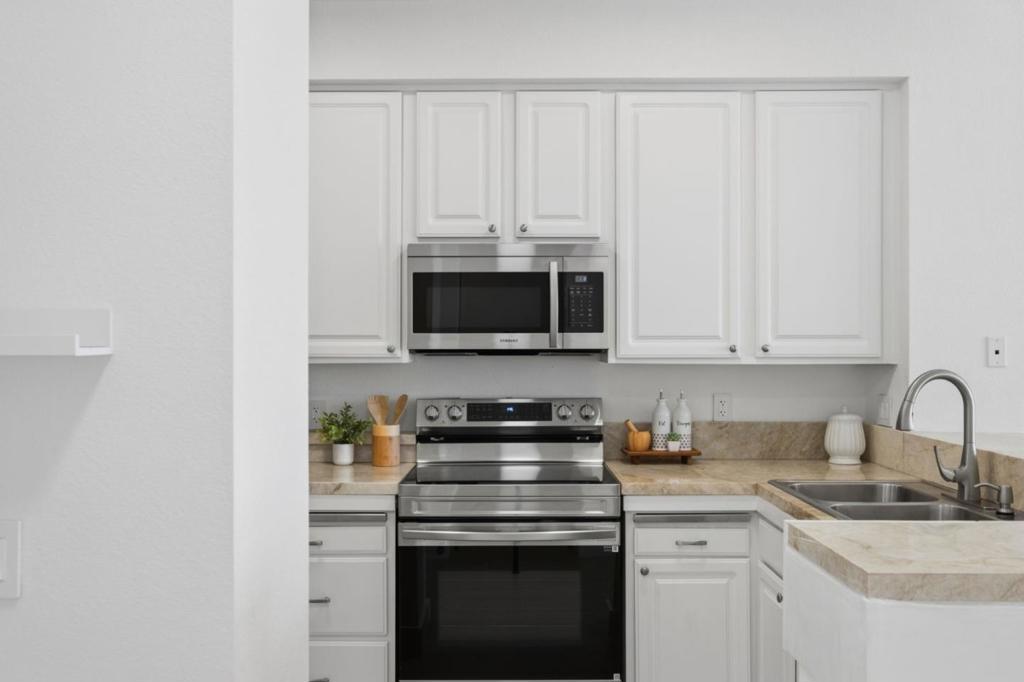 101 Crescent Way 2108 Property Photo 11