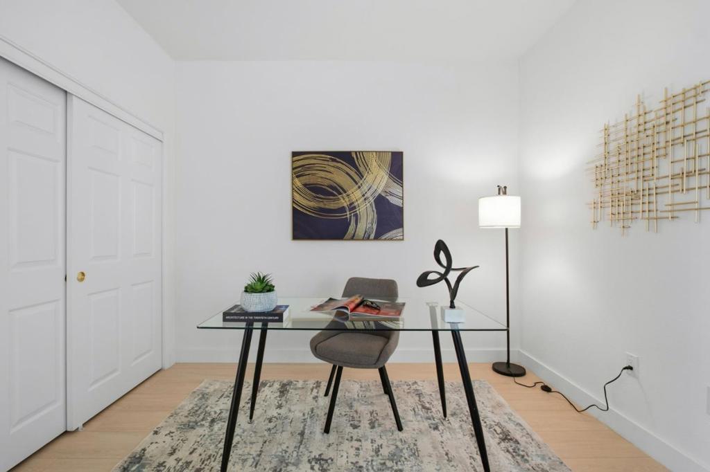 101 Crescent Way 2108 Property Photo 25