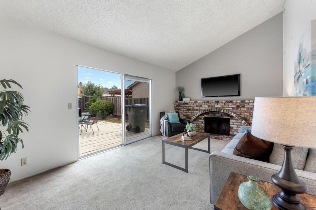 1868 Anne Marie Court Property Photo 15