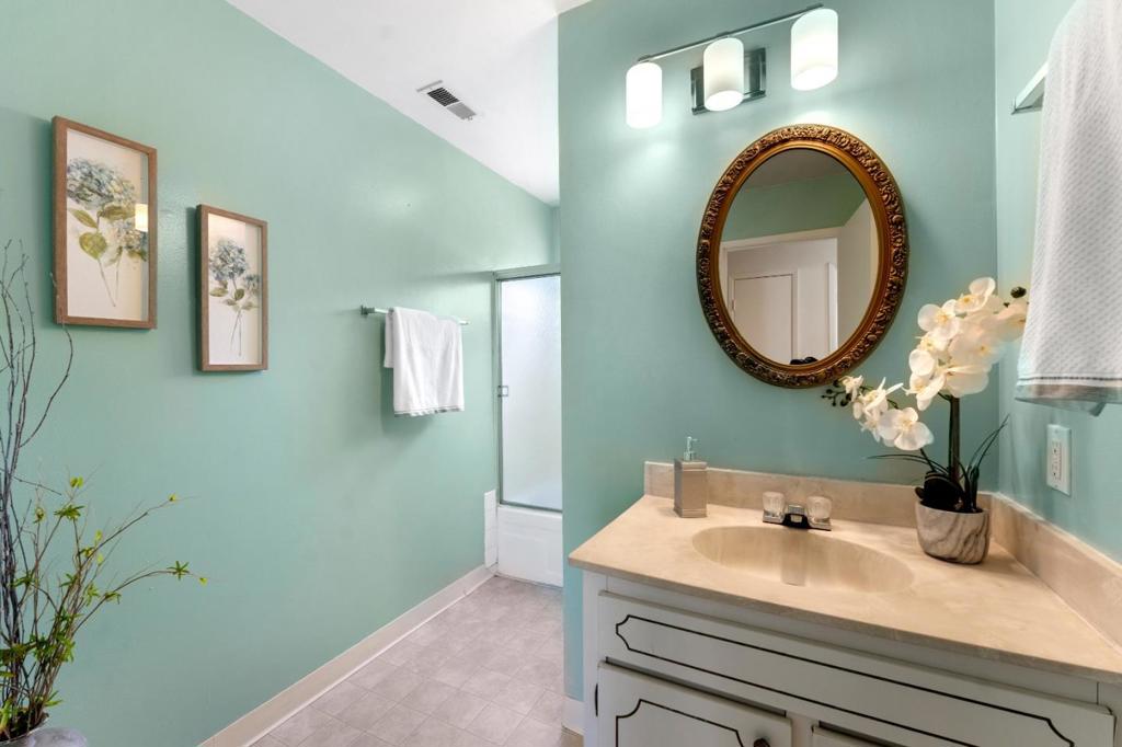 1868 Anne Marie Court Property Photo 27
